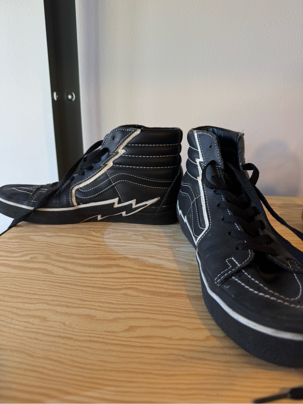 Black High-Top Men's Skate Sneakers